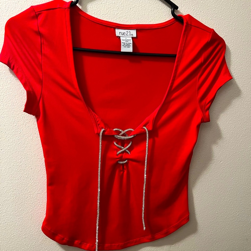 Red T